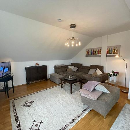 Grosszuegige Ferienwohnung Am Stadtrand Von Fulda Bagian luar foto